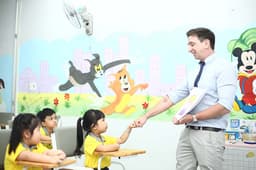 Hoạt động Kidsland English